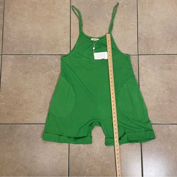 NEW Chelsea Violet Romper Shorts Spring Green Sleeveless One Piece Pockets Sz S - Picture 7 of 7